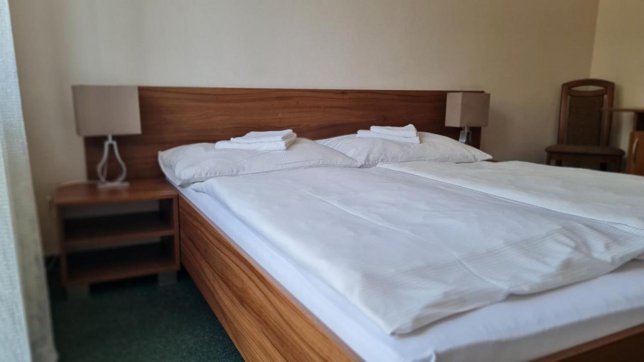 Hotel Sipox Штрба Екстер'єр фото
