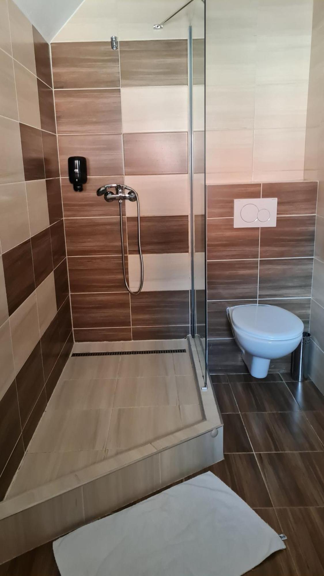 Hotel Sipox Штрба Екстер'єр фото