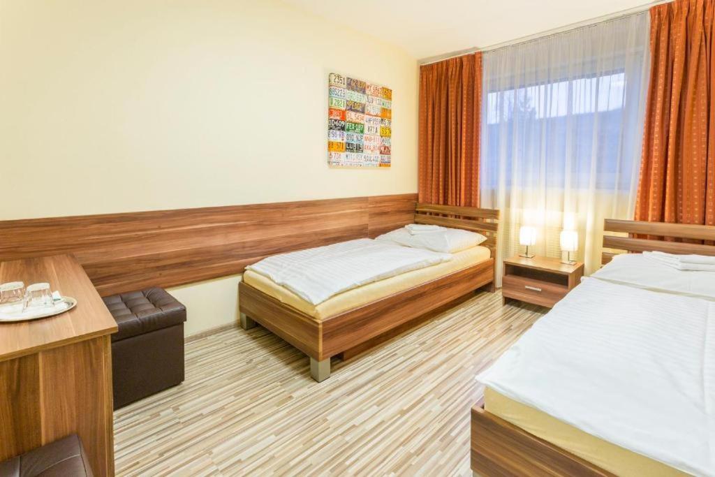Hotel Sipox Штрба Екстер'єр фото